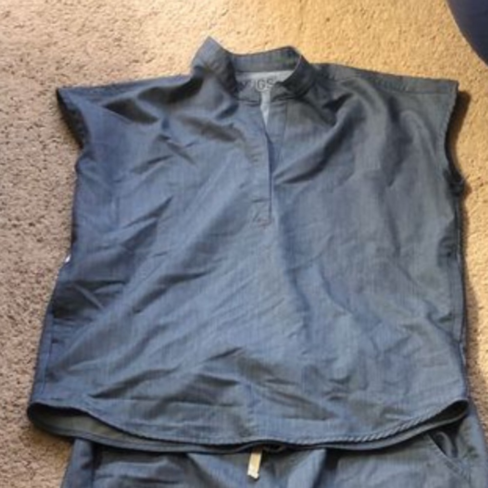 FIGS SCRUB SET (SOLD)